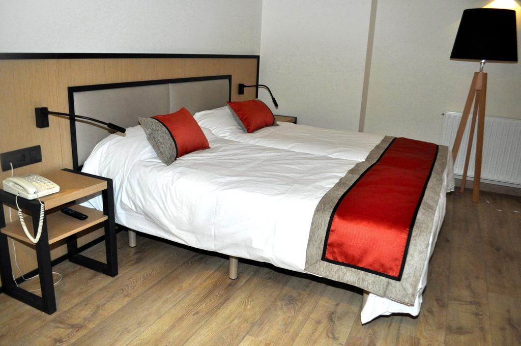 Hotel Sole Pobla de Segur Pokoj fotografie